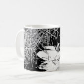 Mug Canard à roseaux Lac noir et blanc Faune Nature (Devant gauche)