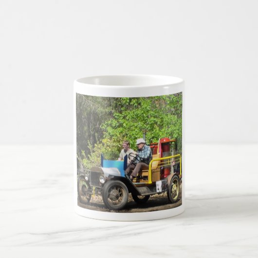 Mug car on wood gas (Centre)