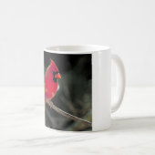 Mug Cardinal rouge perché sur une branche d'arbre (Devant droit)