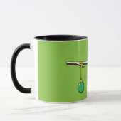Mug Cardinal rouge sur une branche nue à Noël (Gauche)