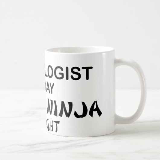 Mug Cardiologue Ninja mortel par nuit (Droite)