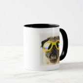 Mug Carlin avec lunettes (Devant droit)