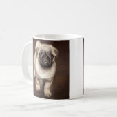 Mug Carlin Chiot sur parquet poli (Devant gauche)