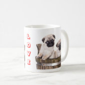 Mug Carlins d'amour Chiens de chiots dans un baril de (Devant droit)