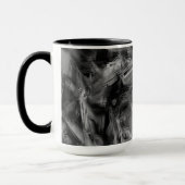 Mug Carré tordu, noir et gris "brushstrokies" (Gauche)