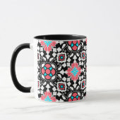 Mug Carrelage marocain floral, noir, blanc et rose cor (Gauche)