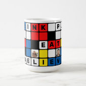 Mug Carrés couleur primaires avec lettres et photos (Centre)