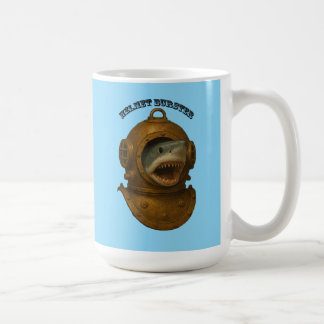 Mug Casque de plongée vintage avec un requin sortant U