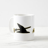 Mug Casquette et balai de sorcière (Devant gauche)