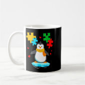 Mug Casse-tête de pingouin drôle mois de sensibilisati (Gauche)