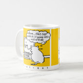 Mug Cat regarde un match de football télévisé (Devant gauche)