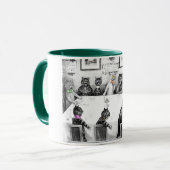 Mug Catastrophe de Noël de chats par Louis Wain (Devant gauche)