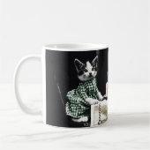 Mug Cats celebrating a birthday with cake and candles (Gauche)