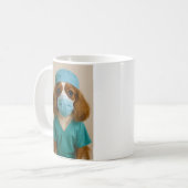 Mug Cavalier King Charles Spaniel en tenue de bloc opé (Devant gauche)