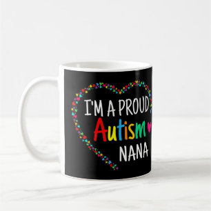 Mug Ce coeur autiste coloré fait de pièces de puzzle