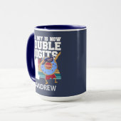 Mug Ce garçon est maintenant en double chiffres Drôle  (Devant gauche)