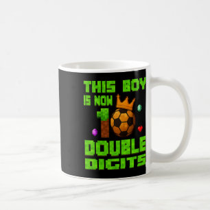 Mug Ce garçon maintenant 10 chiffres doubles Football
