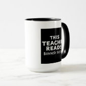 Mug Ce professeur lit les livres interdits Graphique (Devant droit)