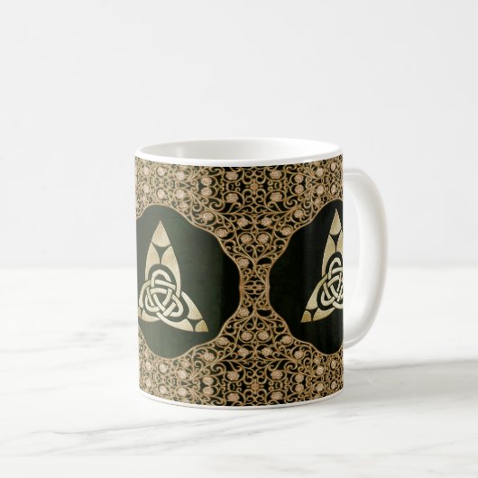 Mug Celtic Trinity Knot on Forest Shadows (Devant droit)