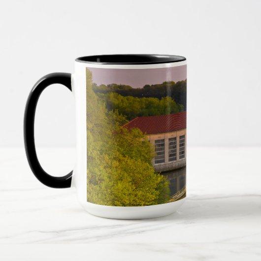 Mug Centrale et barrage du parc Highland (Gauche)