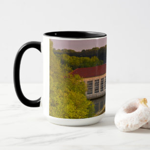 Mug Centrale et barrage du parc Highland