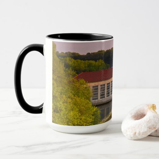Mug Centrale et barrage du parc Highland (Avec donut)