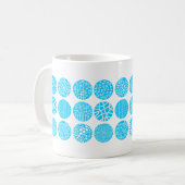 Mug Cercles décoratifs - bleu ciel et blanc (Devant gauche)