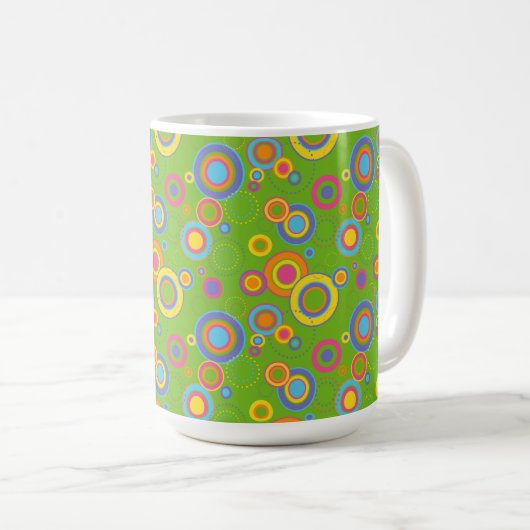 Mug Cercles mods rétro sur vert (Devant droit)