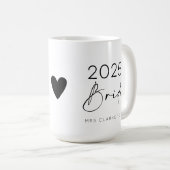 Mug Cérémonie de mariage pour future mariée 2025 (Devant droit)
