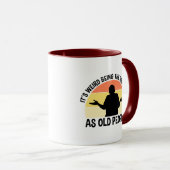 Mug C'est bizarre d'être le même âge que les personnes (Devant droit)