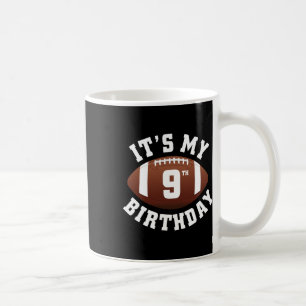 Mug C'est mon 9e anniversaire garçon footballeur de 9