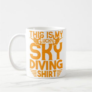 Mug C'est mon ciel de parachutisme chanceux de parachu