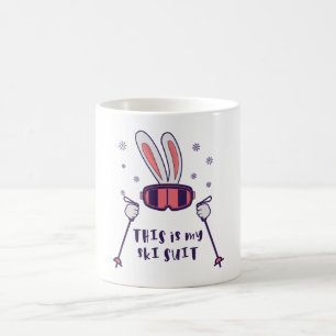 Mug C'est mon lapin de ski en combinaison de ski avec