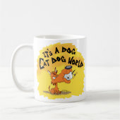 Mug C'est un chien mangent le monde de chien (Gauche)
