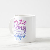 Mug Cette bague me fait-elle paraître fiancée Amusemen (Devant gauche)