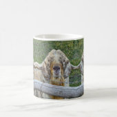 Mug Cette chèvre de ferme amicale vous regarde. (Centre)