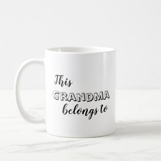 Mug Cette grand-mère appartient à... Personnalisé (Gauche)