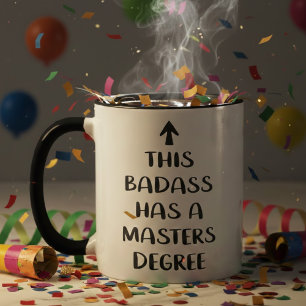 Mug Cette personne badass a un master drôle de citatio