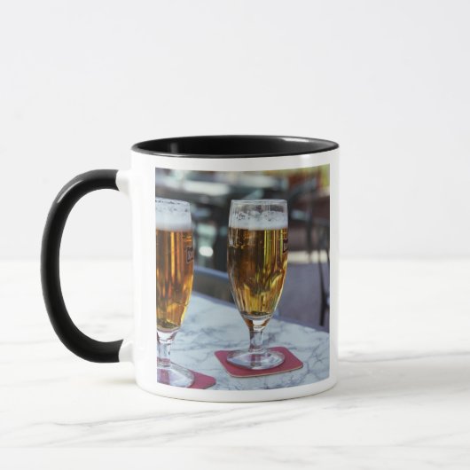 Mug Chablis; deux bières cool à 42 degrés chauds été (Gauche)