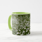 Mug Champ de marguerites Fleurs sauvages de l'Alaska (Devant gauche)