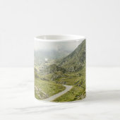 MUG CHAMP ET MONTAGNE VERTS (Centre)