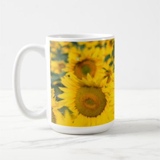 Mug Champ jaune de tournesols photo (Gauche)