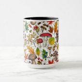 Mug Champignons d'automne, feuilles, noix et baies sur (Centre)