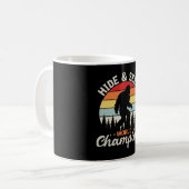 Mug Champion du Monde de Cache-Cache Sasquatch (Devant gauche)