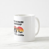 Mug Championnat de Distances Sociales - Yeti Vs Nessi (Devant droit)