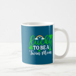 Mug Chanceuse d'être un t-shirt de maman jumeaux drôle
