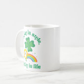 Mug Chanceux style chanceux dans la vie bébé Bodysuit (Devant gauche)