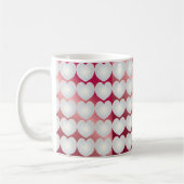 Mug chapelet de coeurs perles sur un arrière - plan de (Gauche)