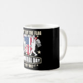 Mug Chaque Jour Le Drapeau Flies Gratuitement C'Est Le (Devant droit)