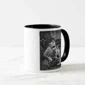Mug Charles Dickens avec deux de ses filles (Devant droit)